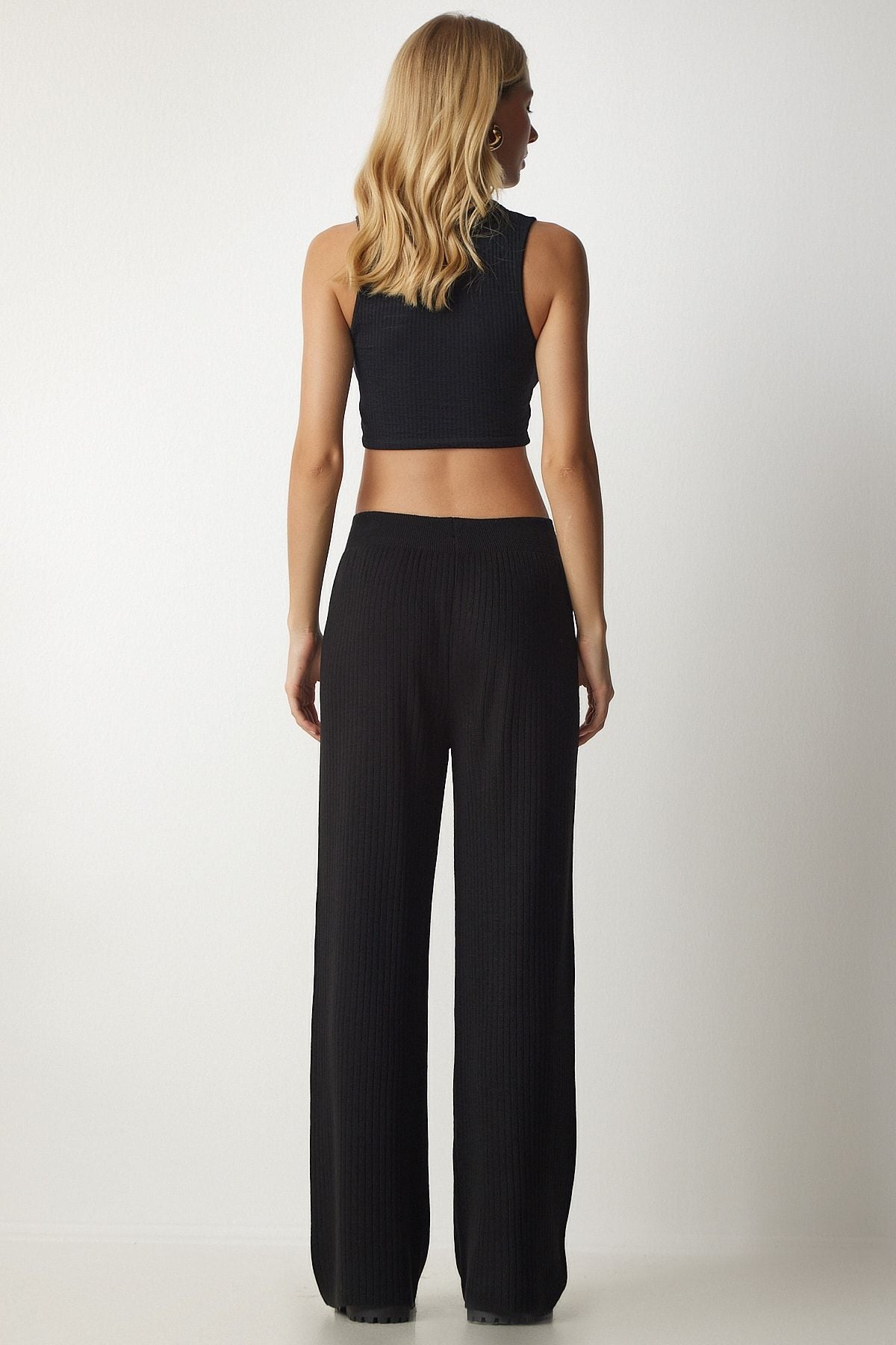 Female Black Rugged Knitwear Pants Ki00096