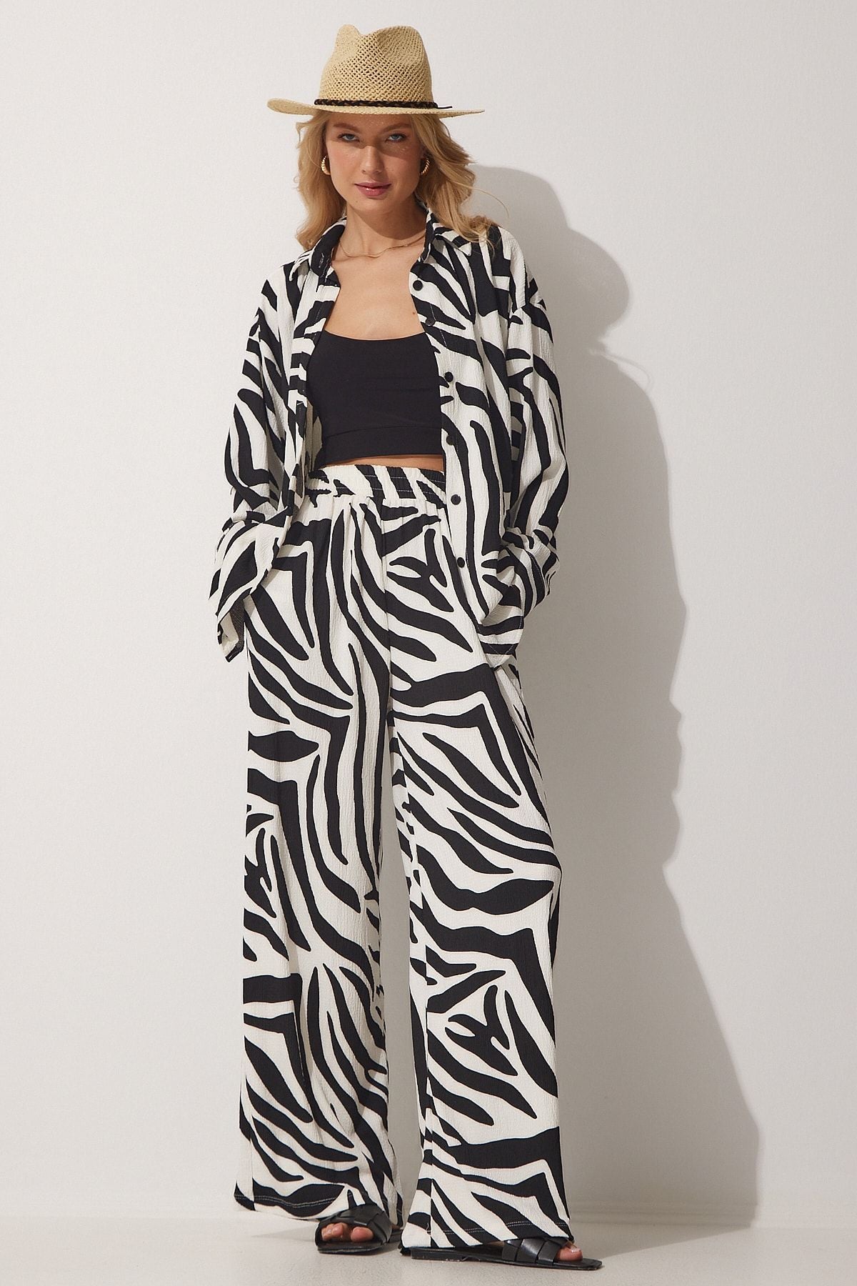 Women's black and white patterned viscose shirt pants set FF00114