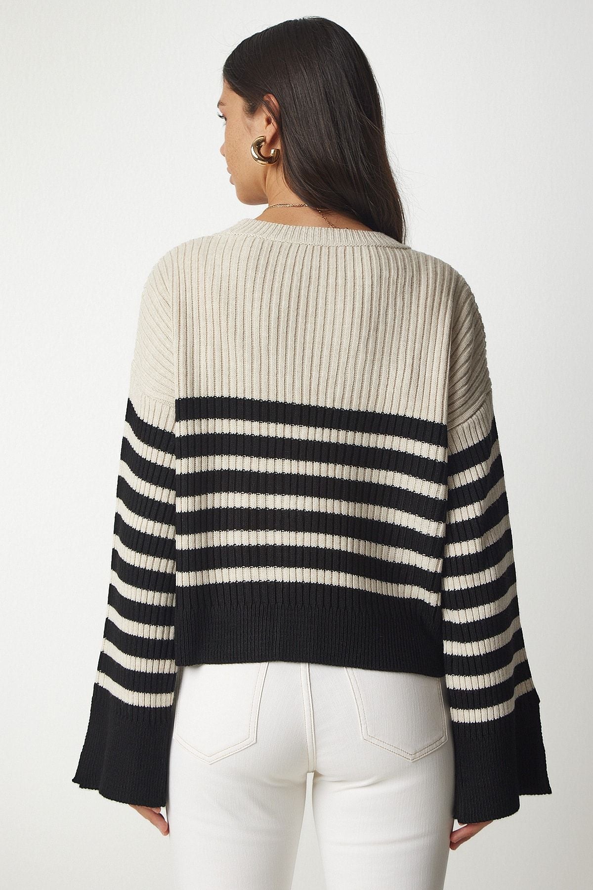 Women's Beige Black striped pocket knitwear cardigan BV00106