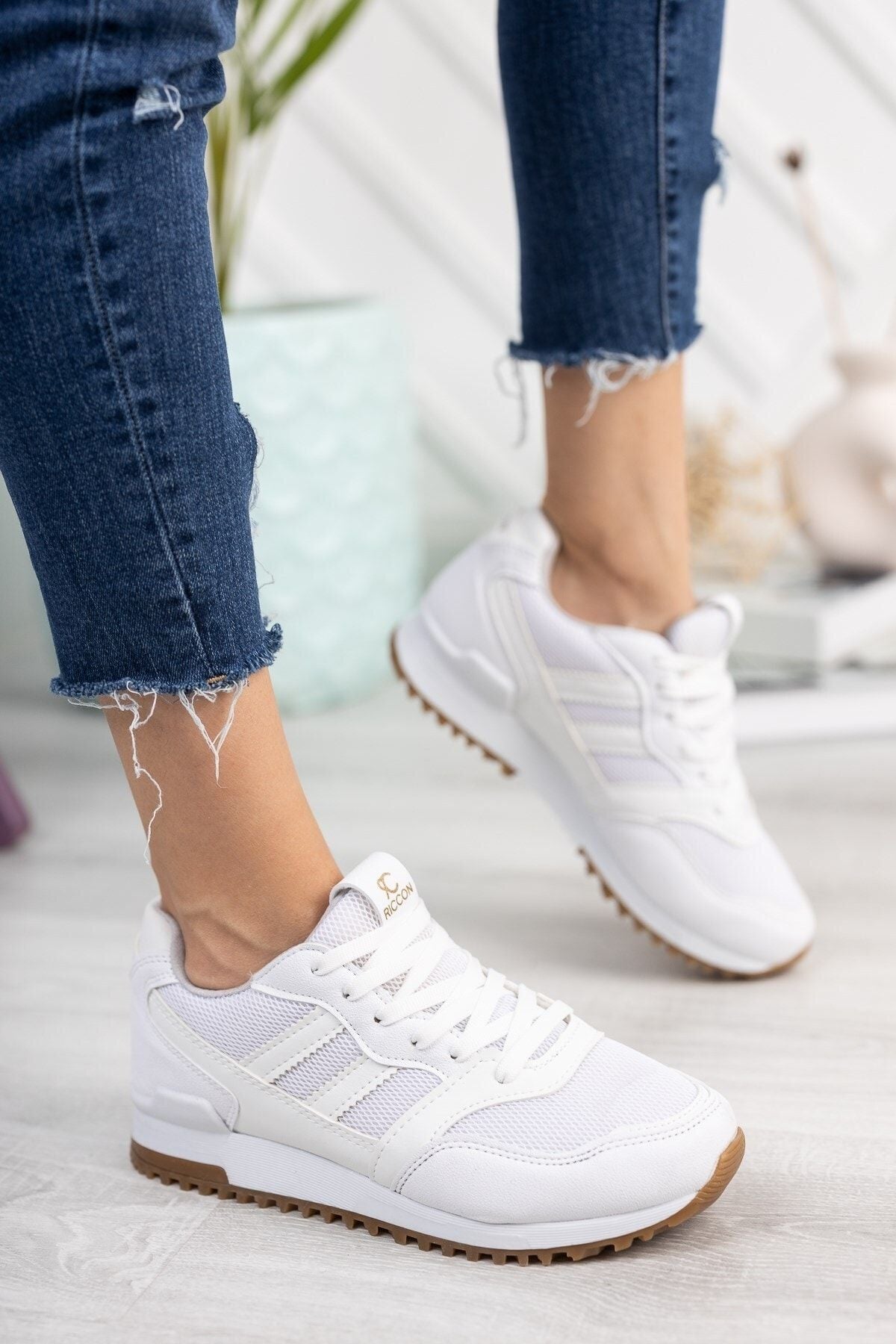 White Unisex Sneaker 0012863