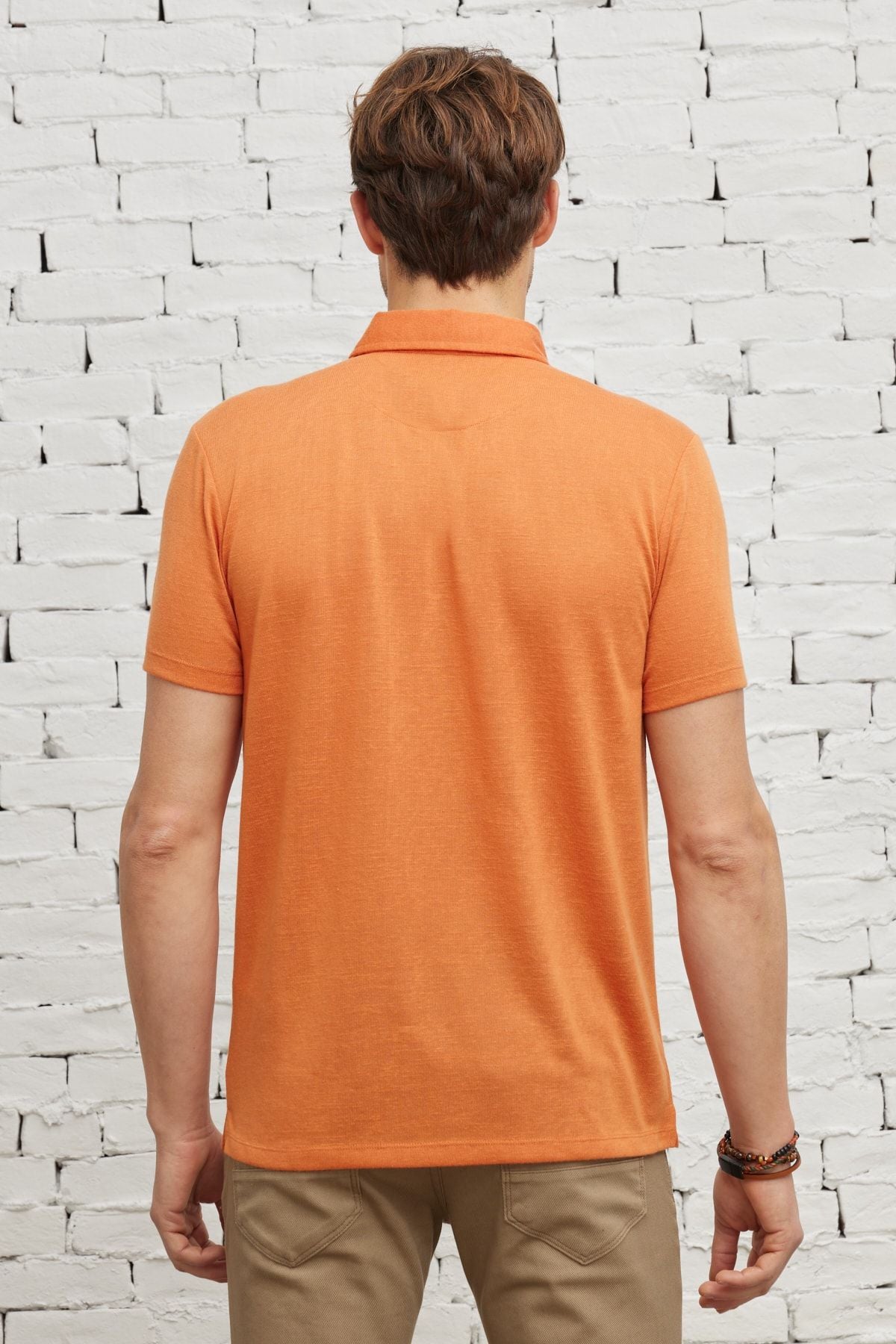 Men's orange slim fit narrow cut polo collar short sleeve linen -looking T -shirt