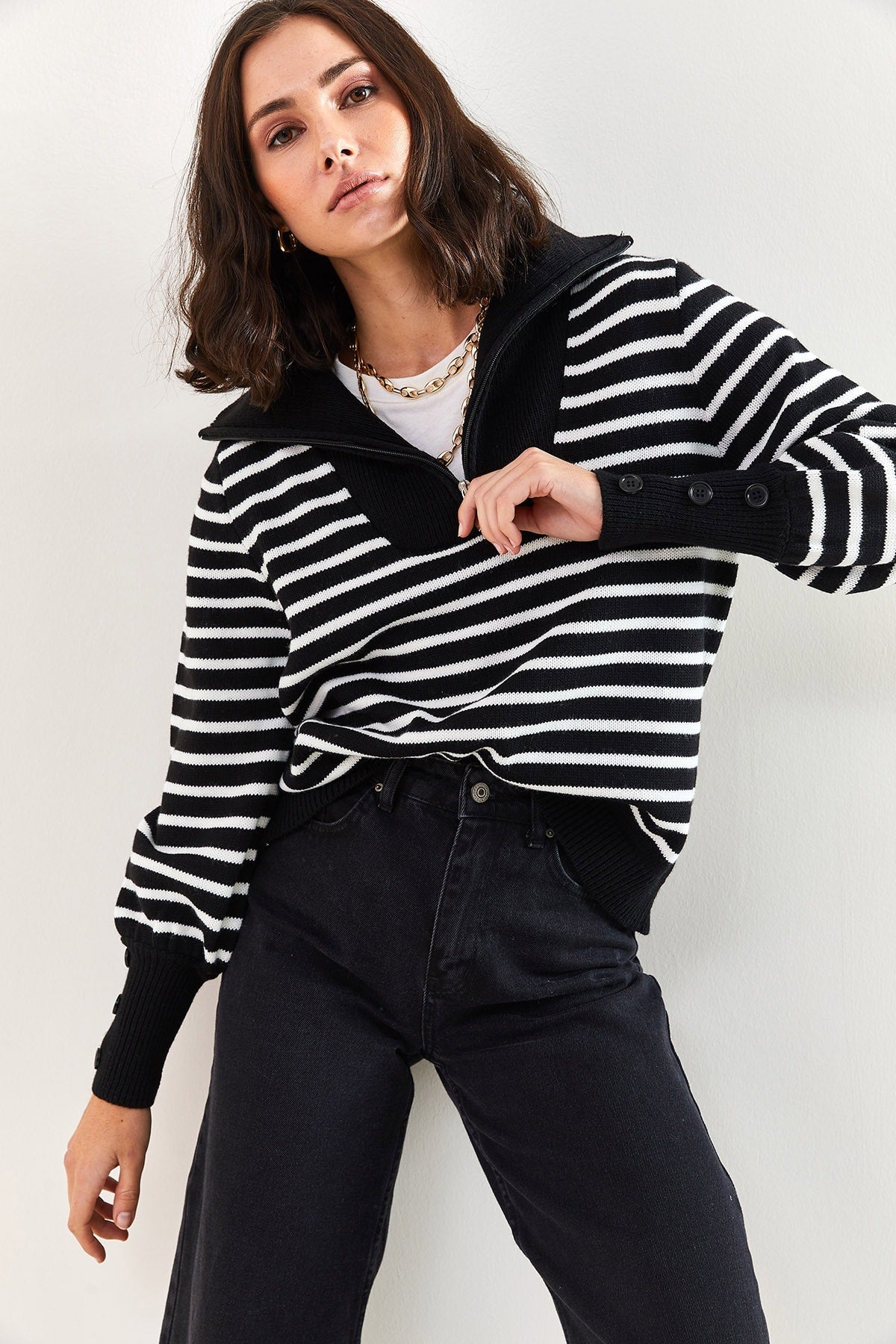 Women's Turtleneck Zipper Sleeves Button Patterned Sweater 20223206