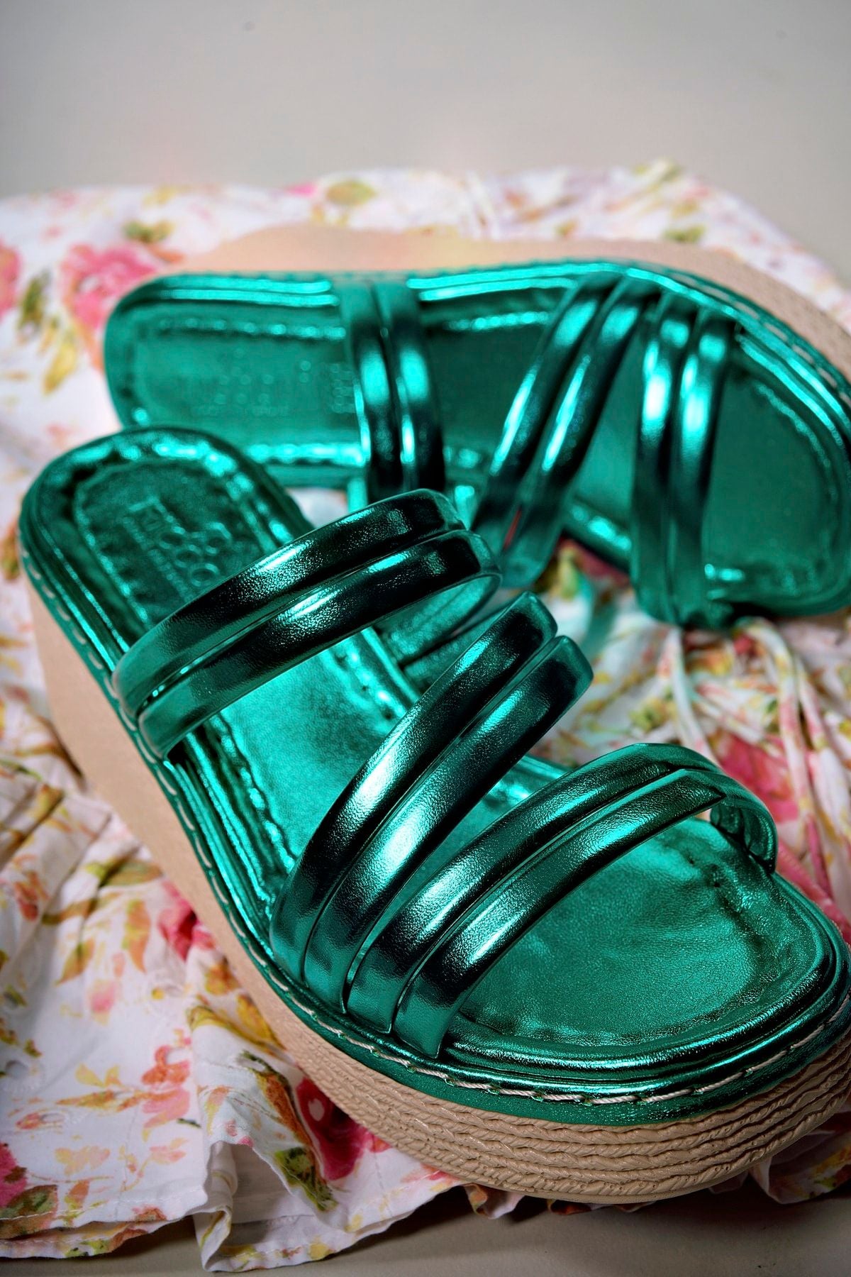 Women Slippers 0012405 Green Metallic