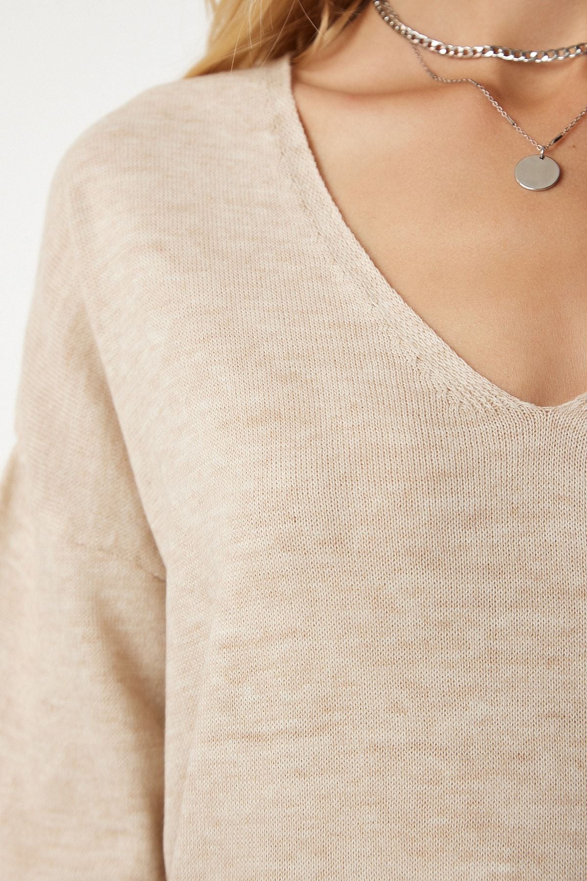 WOMEN'S CREAM V YAKA FINE KNITTY Sweater PN00078
