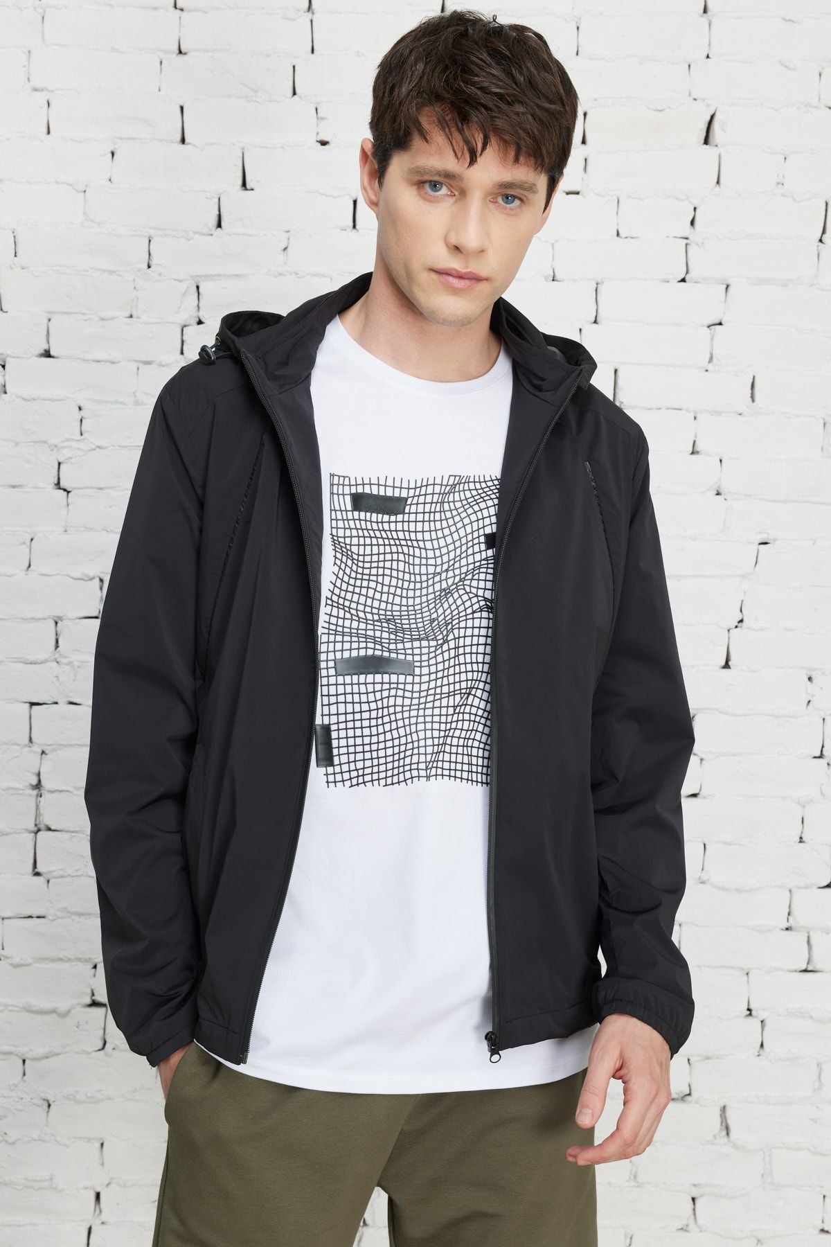 Men's Black Standard Fit Normal Cutting Hooded Coat