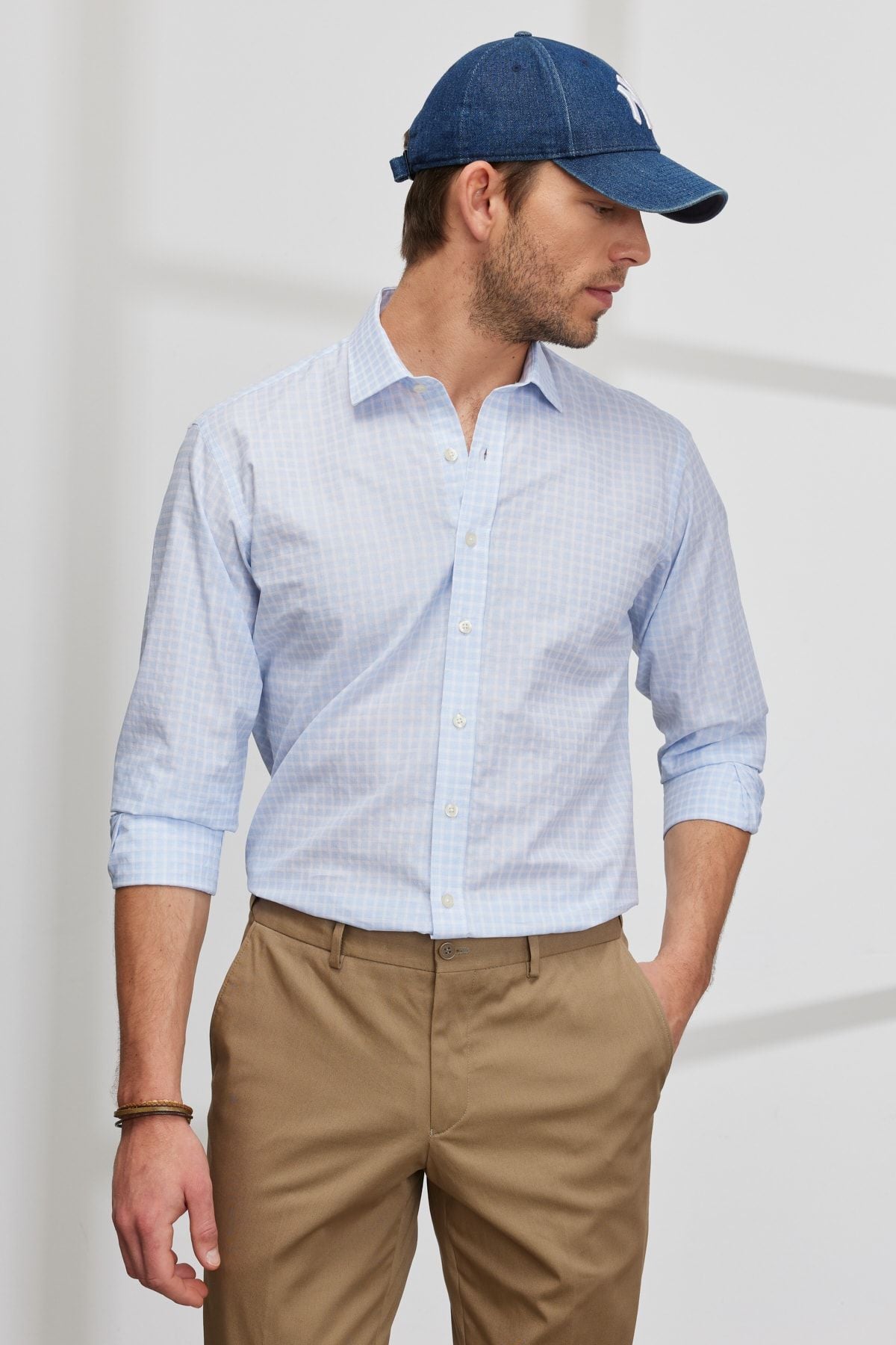 Men's White-Blue Comfort Fit Casual Cut Classic Collar 100 %Cotton Square Shirt