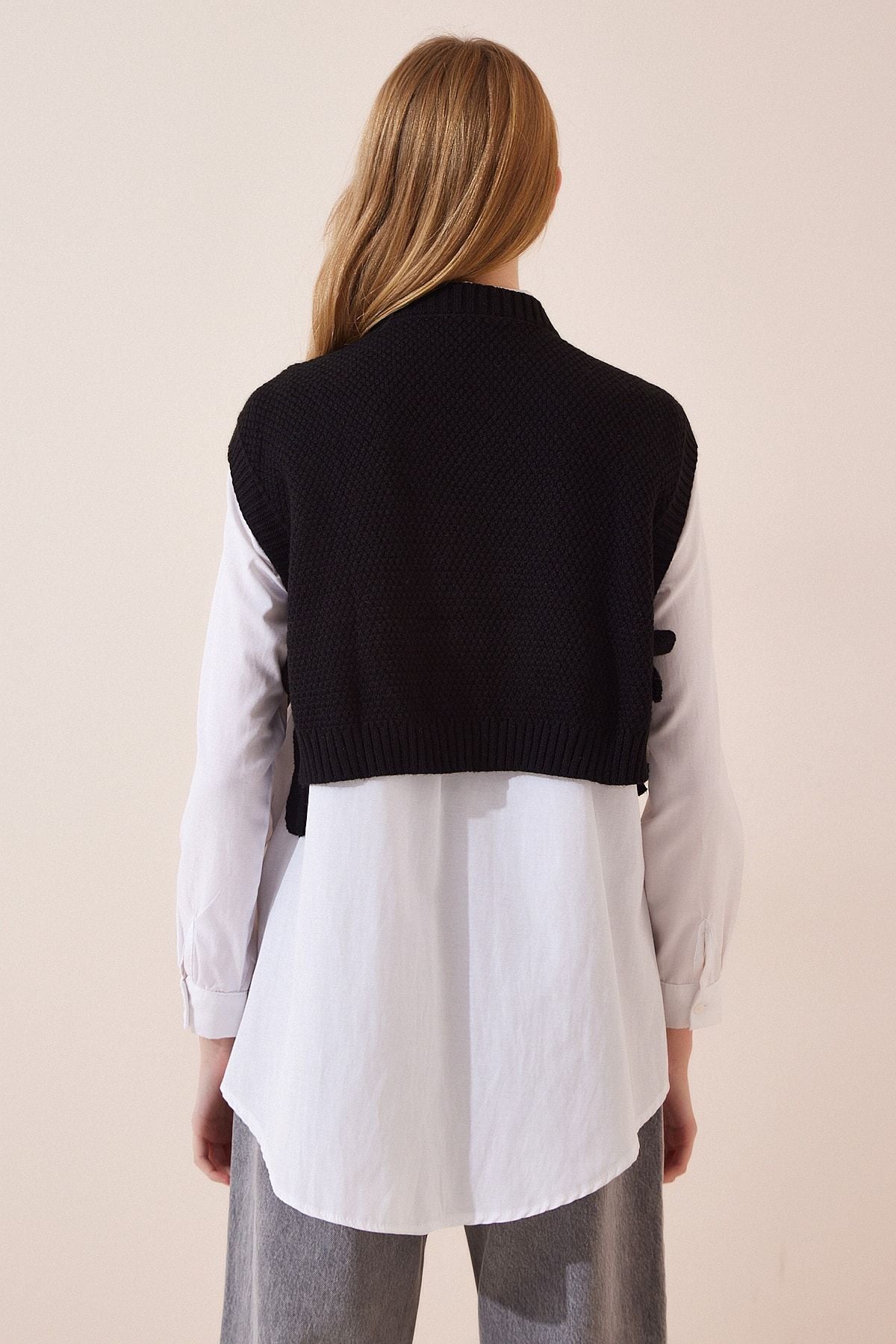 Female Black Fisherman collar knitwear CI00056
