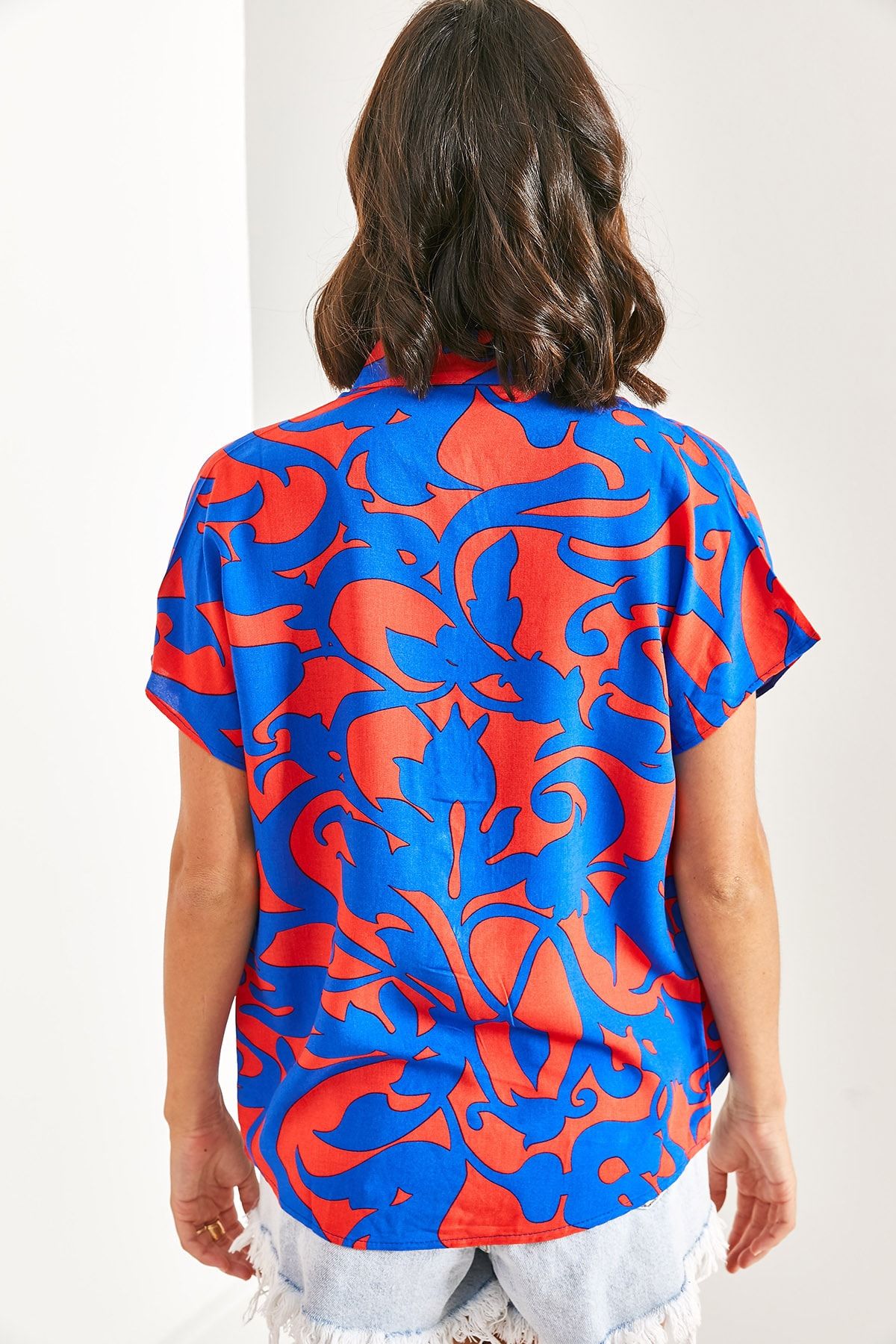 Female Bat Arm Arm Multi Patterned viscose shirt