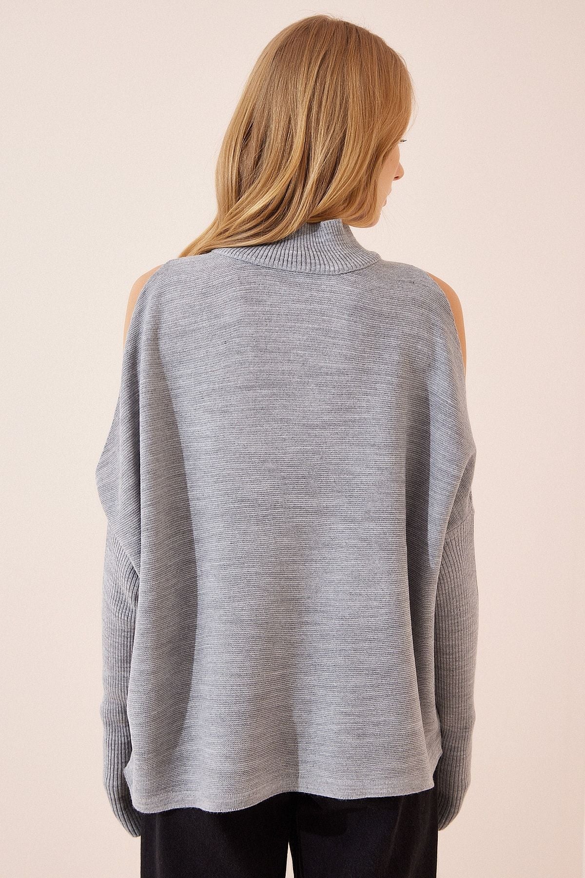 Woman Gray Cut Out Detailed Oversize Knitwear Sweater AS00015