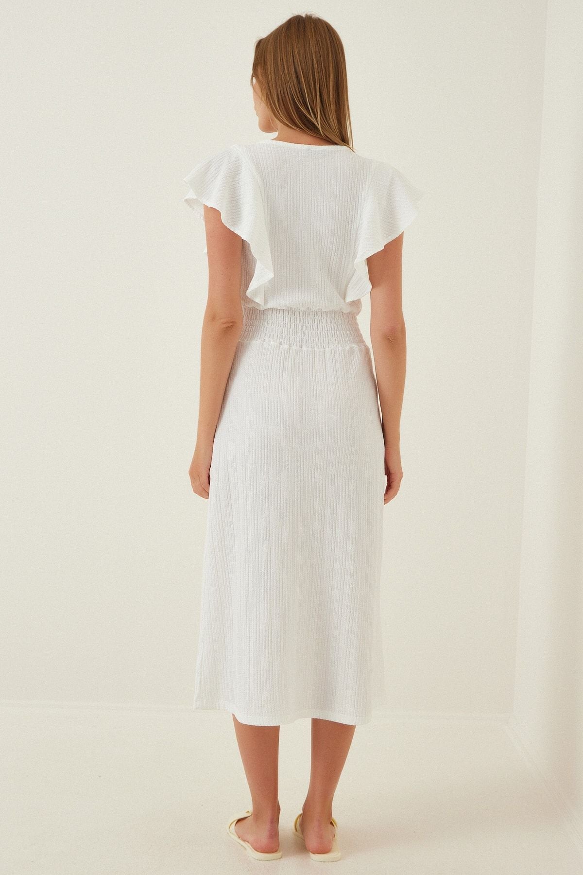 Woman White Volan with textured knitted dress CI00025