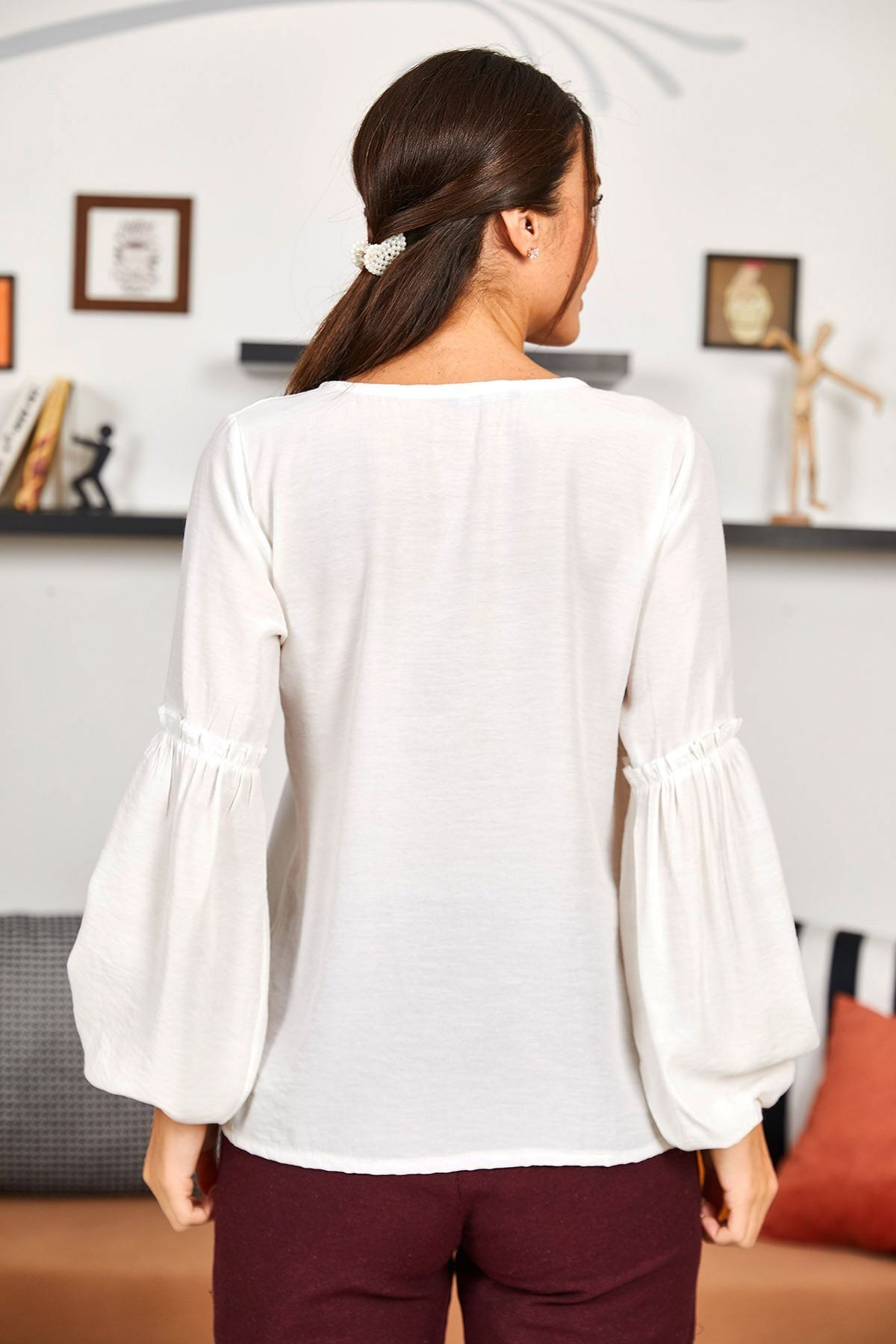 Women's White Sleeve Balloon Blouse ARM-22K001038