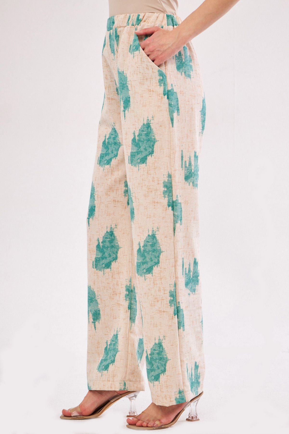 Women's Green Ena Pants with Elastic Waist Pocket Detail Linen Look Wide Leg ARM-24Y001021