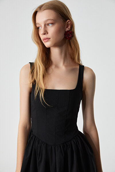 Doumbian Women's Slim Zippered Body-hugging Pool Neck Short Black Dress