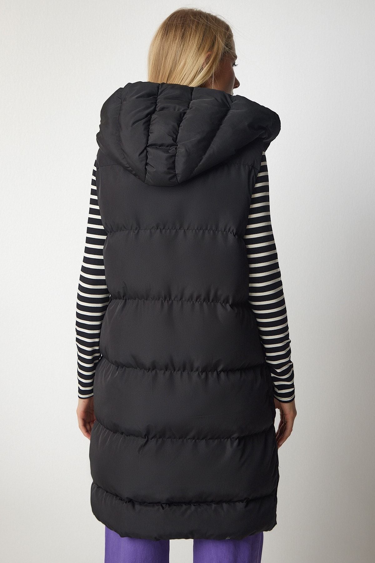 Women's black hooded long swelling vest VP00003