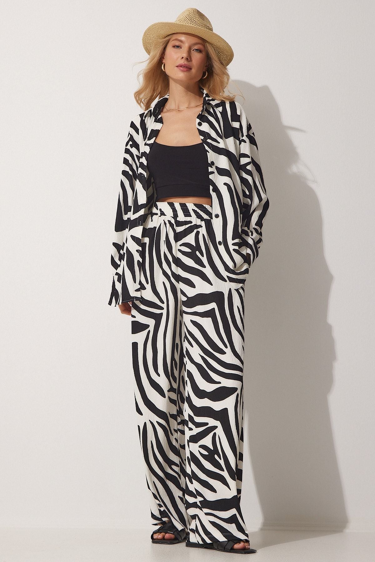 Women's black and white patterned viscose shirt pants set FF00114
