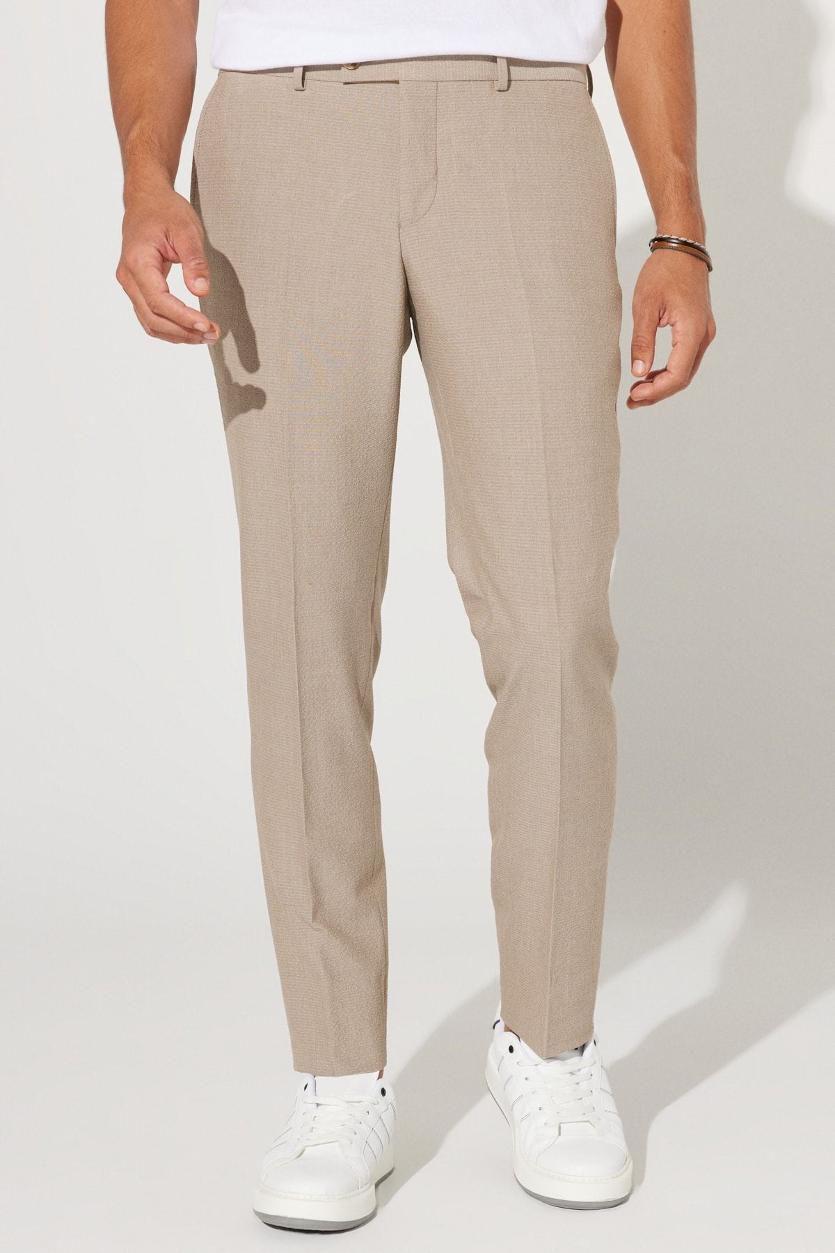 Men's Beige Slim Fit Narrow Cut Mono Yaka Wafer Patterned Suit Suit