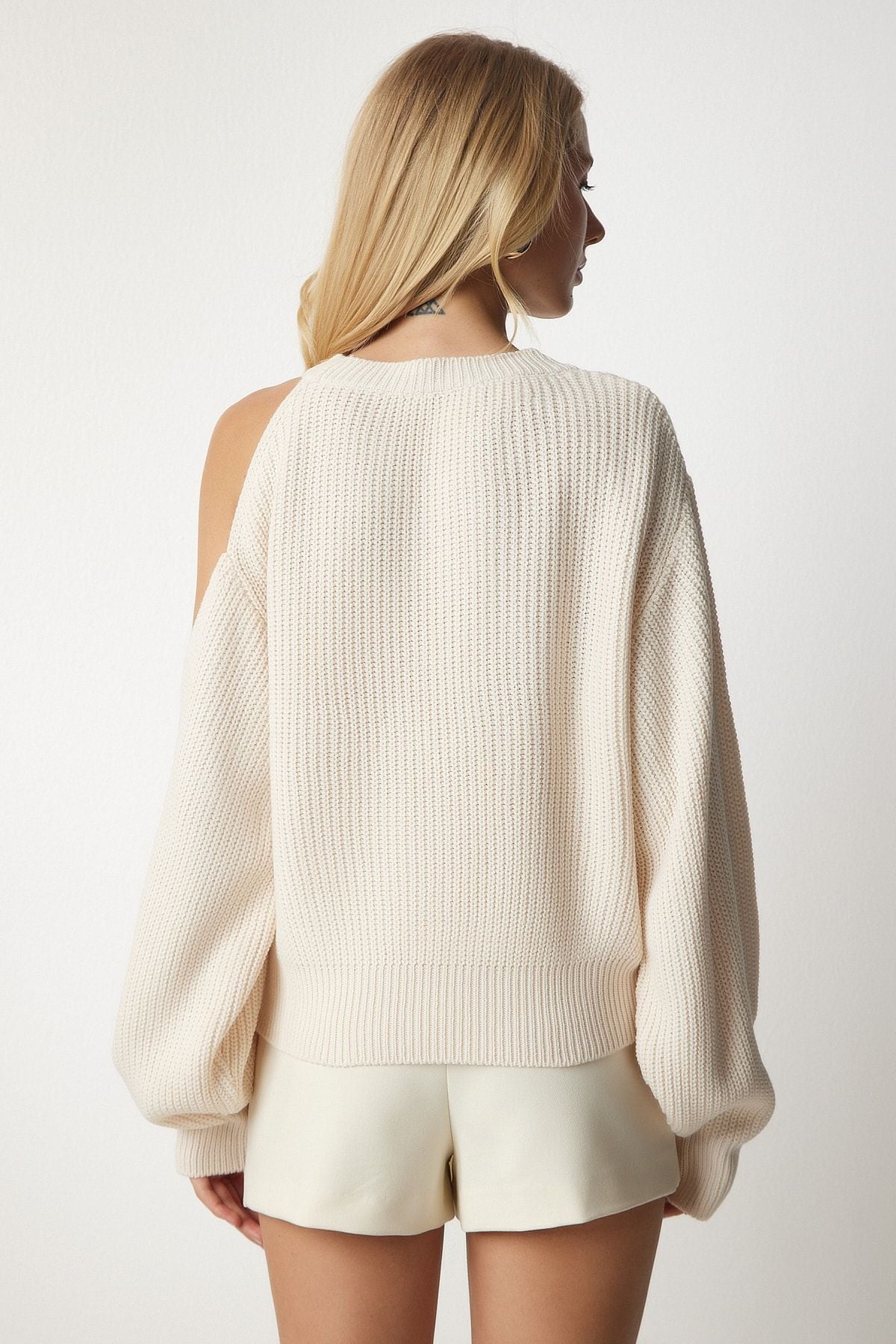 Women's Cream Cut Out Detailed Triko Sweater PN00081