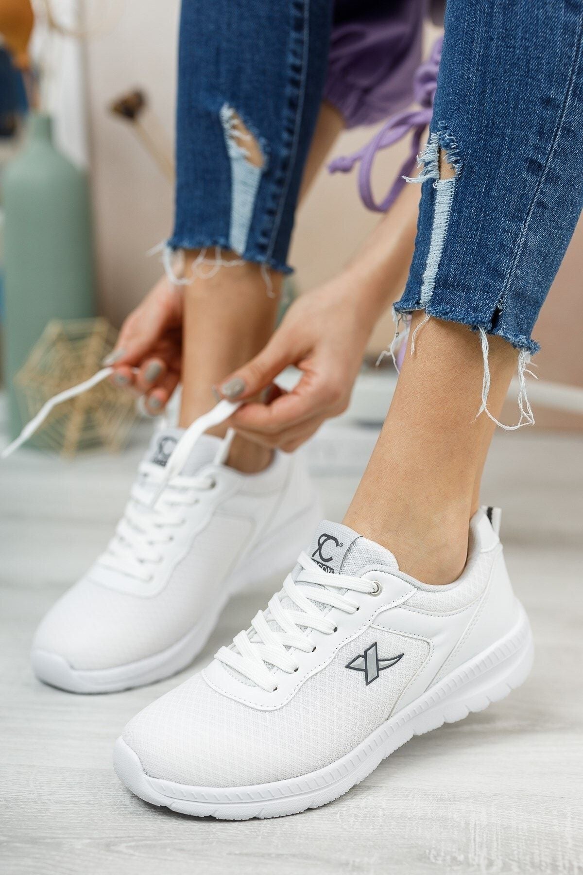 White White Unisex Ultra Light Sneaker 0012065