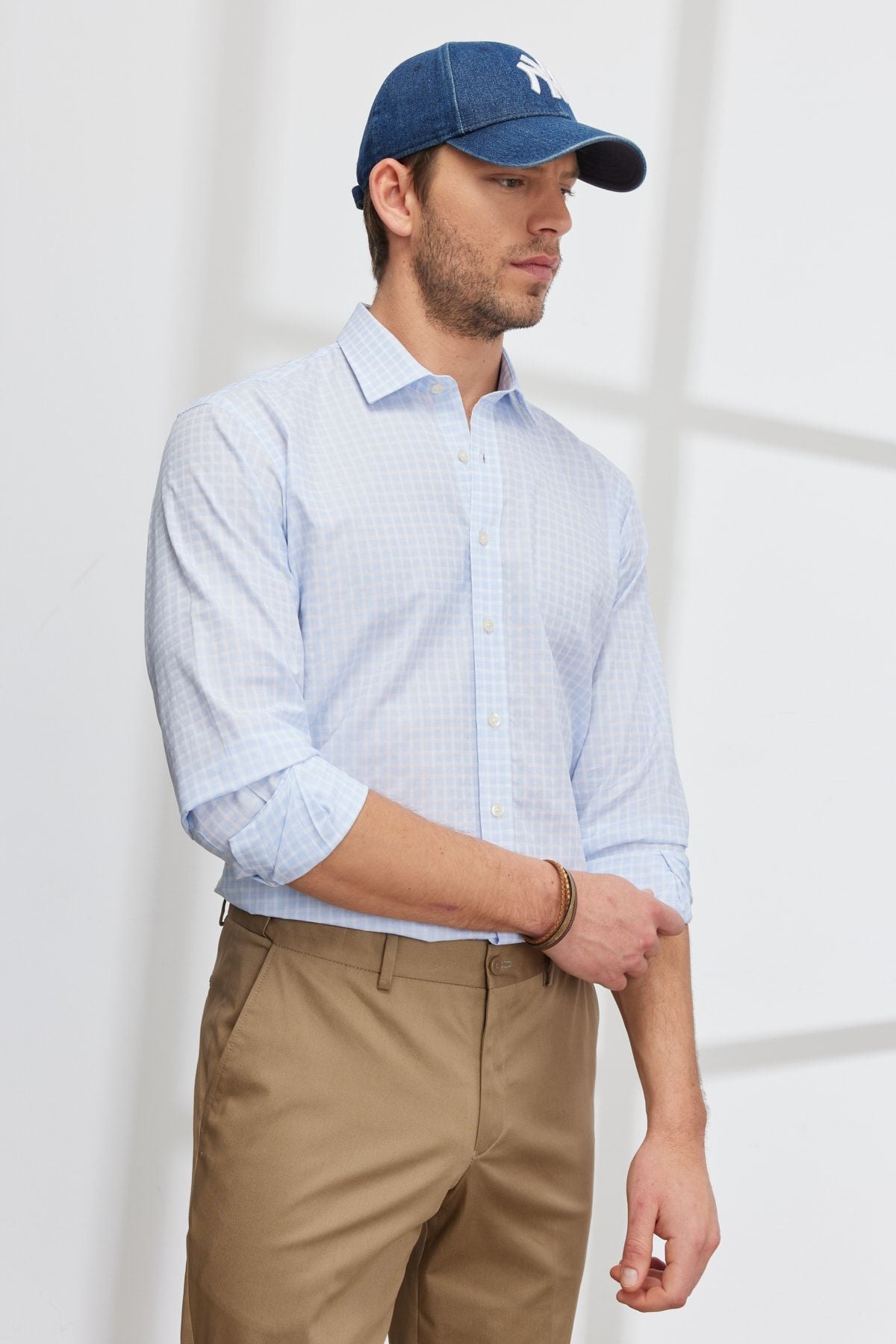 Men's White-Blue Comfort Fit Casual Cut Classic Collar 100 %Cotton Square Shirt