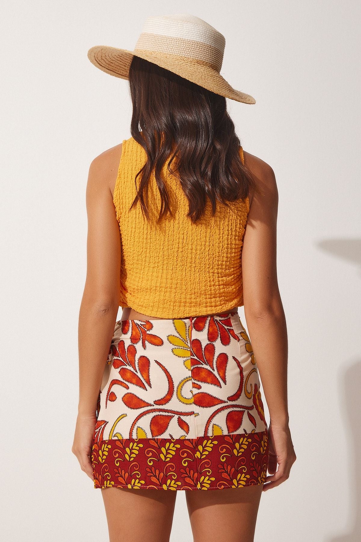 Female tile beige patterned mini viscose skirt FN03063
