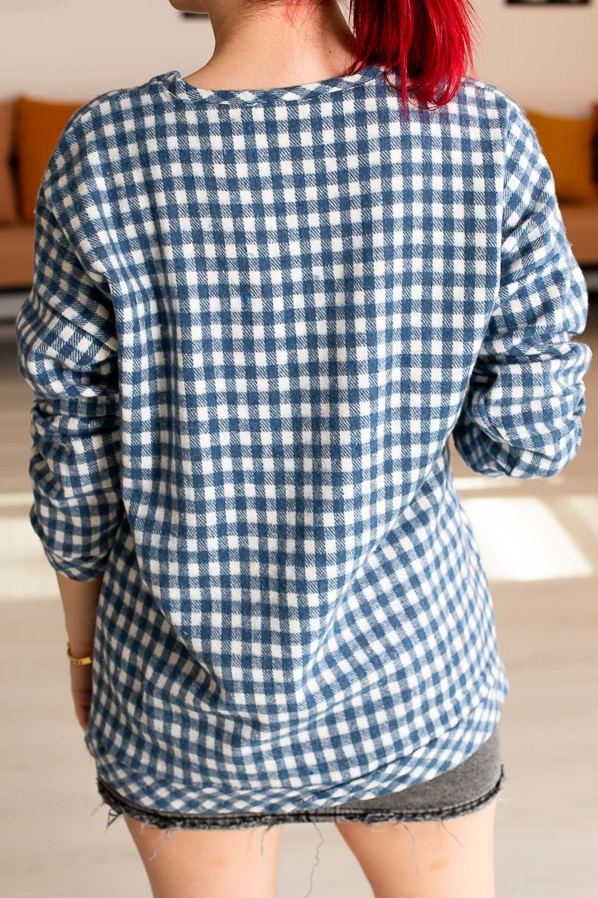 Women's Indigo Plaid Pattern Round Collar Oversize Sweatshirt Arm-23y001039