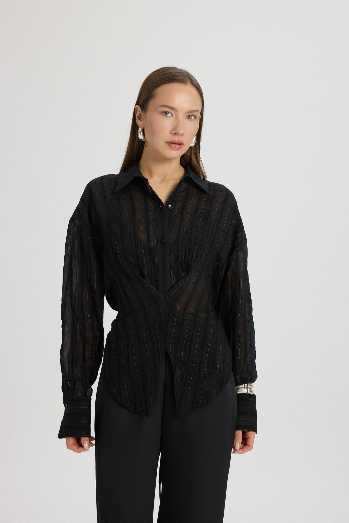 Vesper Triangle Cut Tie-Down Black Shirt