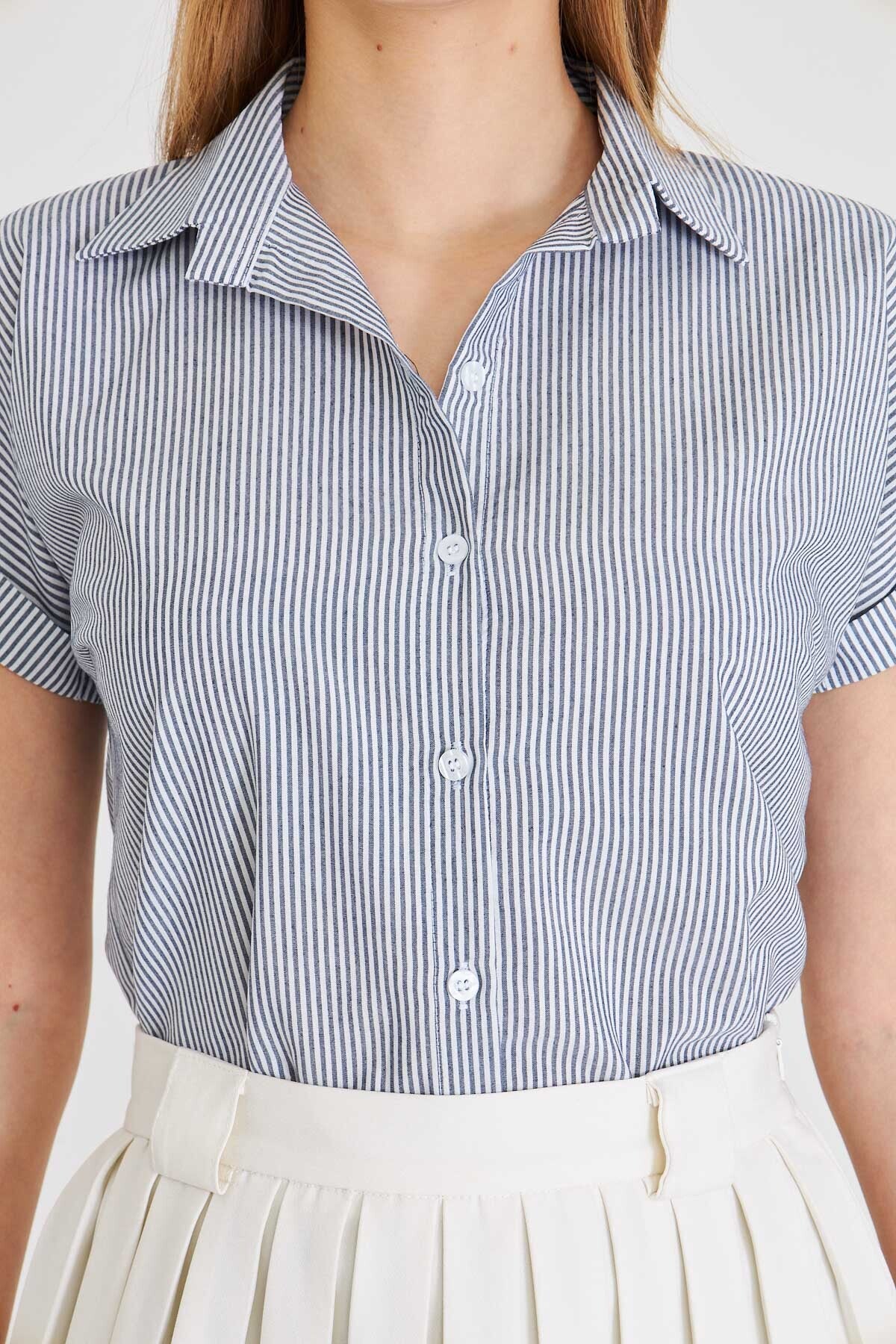 Women's Black Striped Short Sleeve Shirt ARM-25Y001059