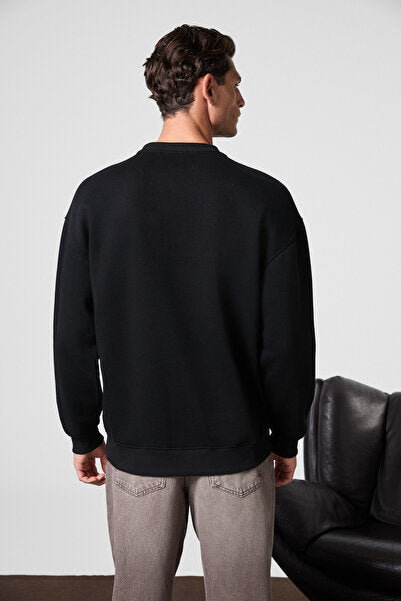 Ernest Men's Organic Cotton Soft Print Detailed Crew Neck Black Sweatshirt with Fleece Inside