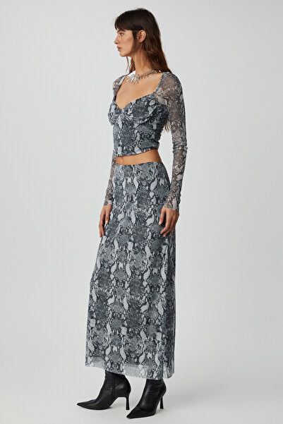 BEULAH Women's Maxi Length Slim Fit Elastic Waist Tulle Batik Patterned Snake Pattern Skirt