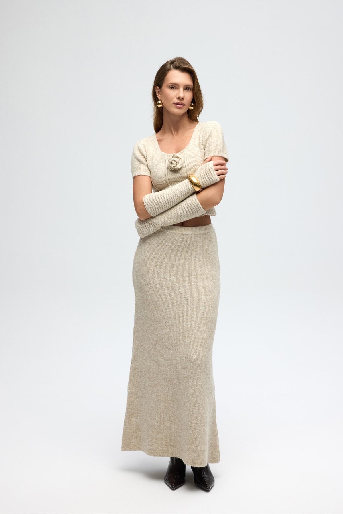 Lumi Rose Detail Beige Crop Skirt Knitwear Set