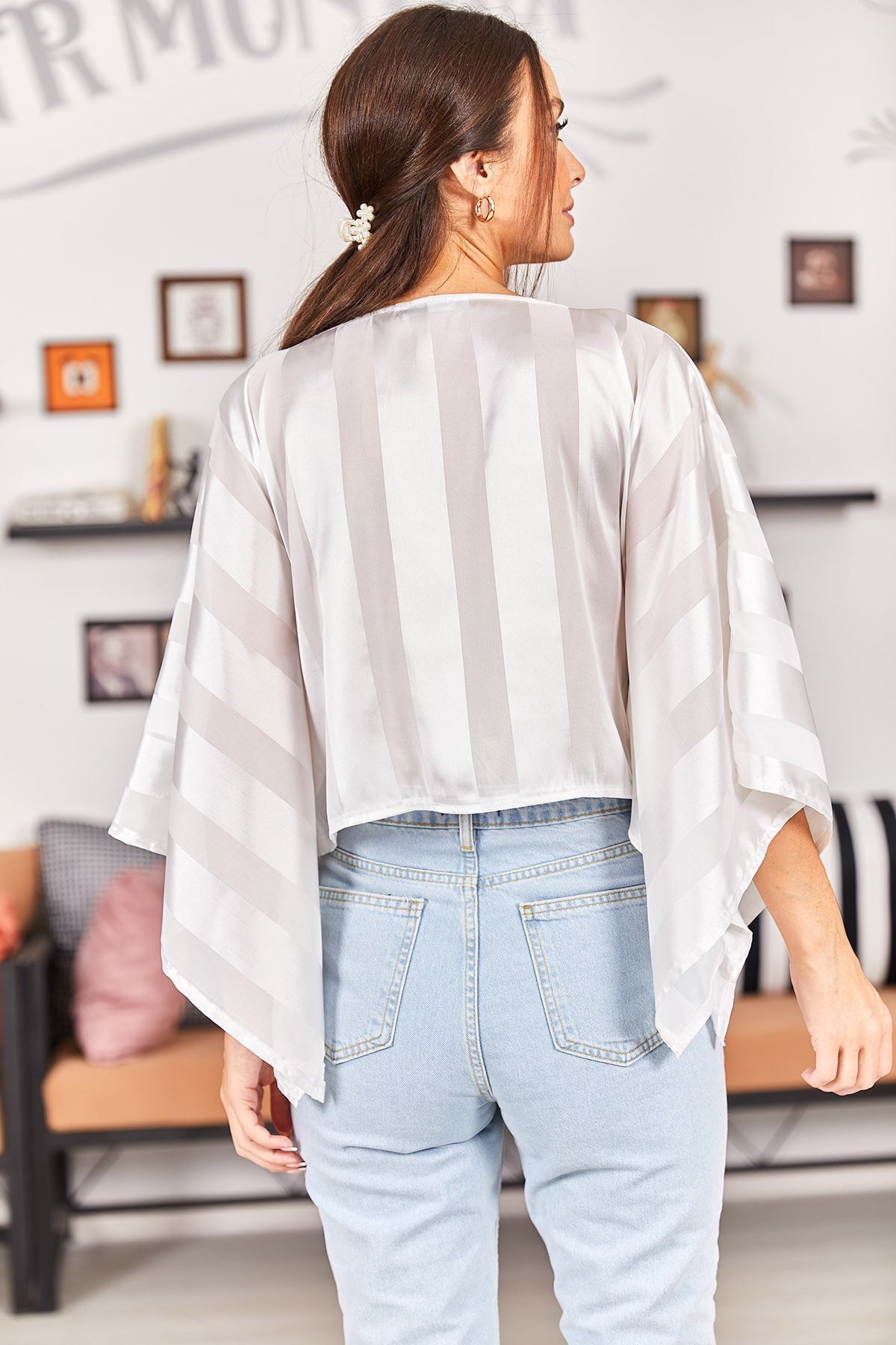 Women's White Satin Thick Striped Casual Crop Blouse ARM-22Y001100