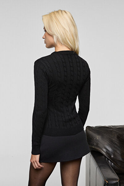 QUERIDA Women's Round Neck Braided Regular Fit Knitwear Black Sweater