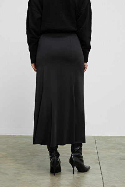 JE VEUX Women's Stretchy Fabric Long Black Skirt with Stitching Detail