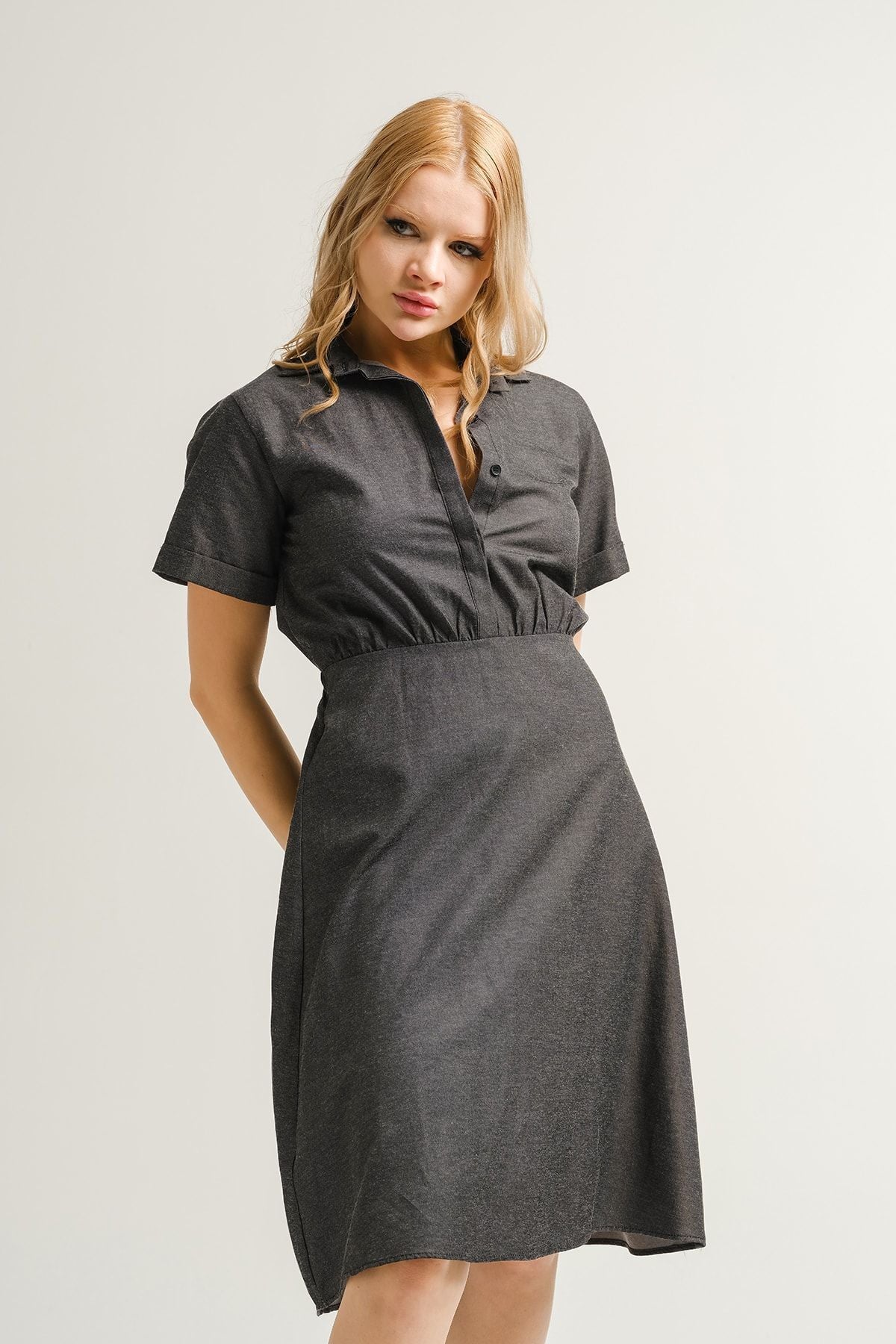 Women's Anthracite Short Sleeve Elastic Waist Dress Arm-23y001070