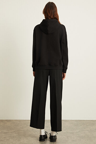 Sabine Women's Print Detailed Fleece Hooded Kangaroo Pocket Relaxed Fit Black Sweatshirt