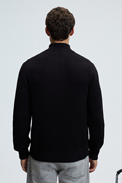 BERNARDO Men's Half Zipper High Collar Knitwear Black Sweater