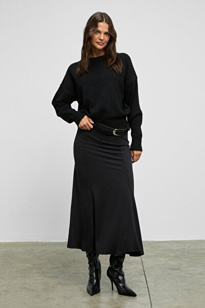 JE VEUX Women's Stretchy Fabric Long Black Skirt with Stitching Detail