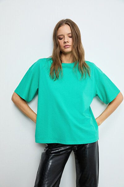 LAGERTHA Women's 100% Organic Cotton Thick Textured Oversize Fit Round Neck Green T-Shirt