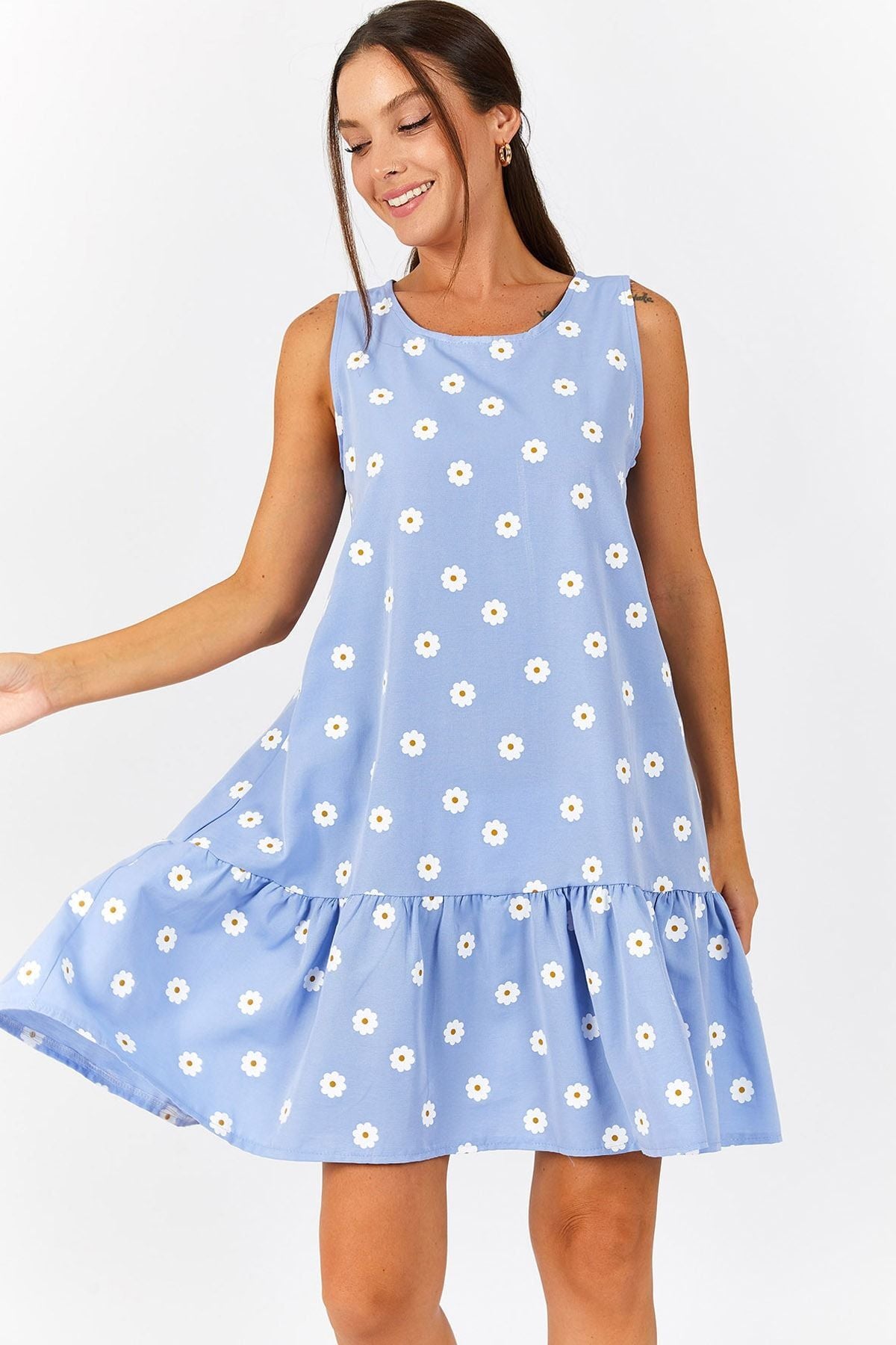 Women's Baby Blue Daisy Pattern Sleeveless Skirt Ruffle Dress ARM-22Y001123