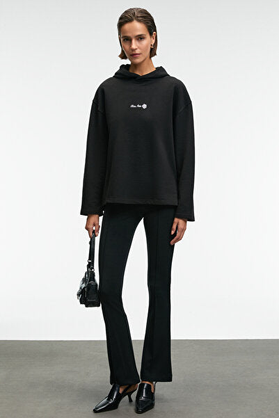 CAMELLIA Women's Front Embroidered Hem Slit Hooded Comfort Fit Black Sweatshirt