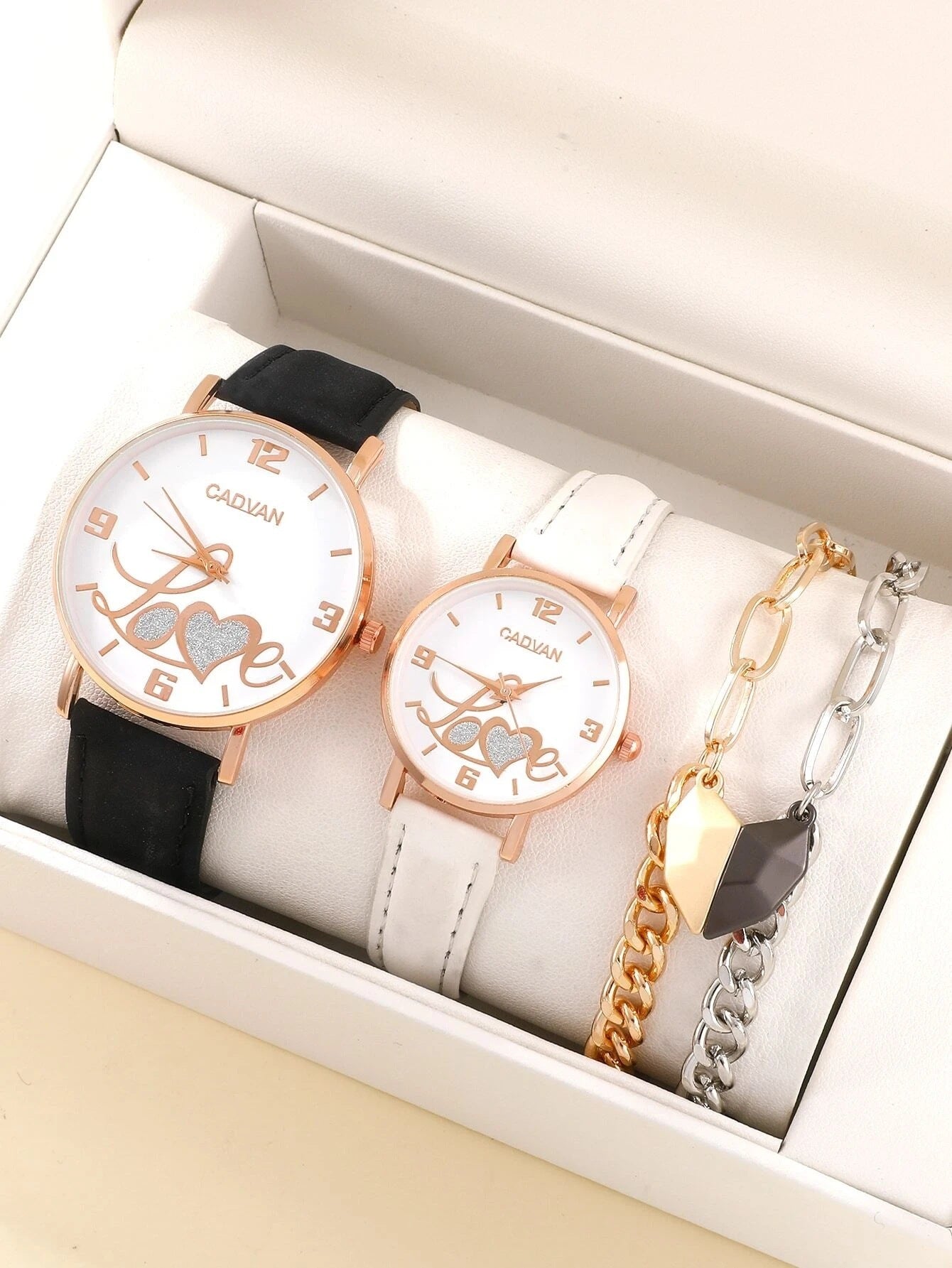 New Fashion Simple All-match Couple Watch Heart Bracelet Suit