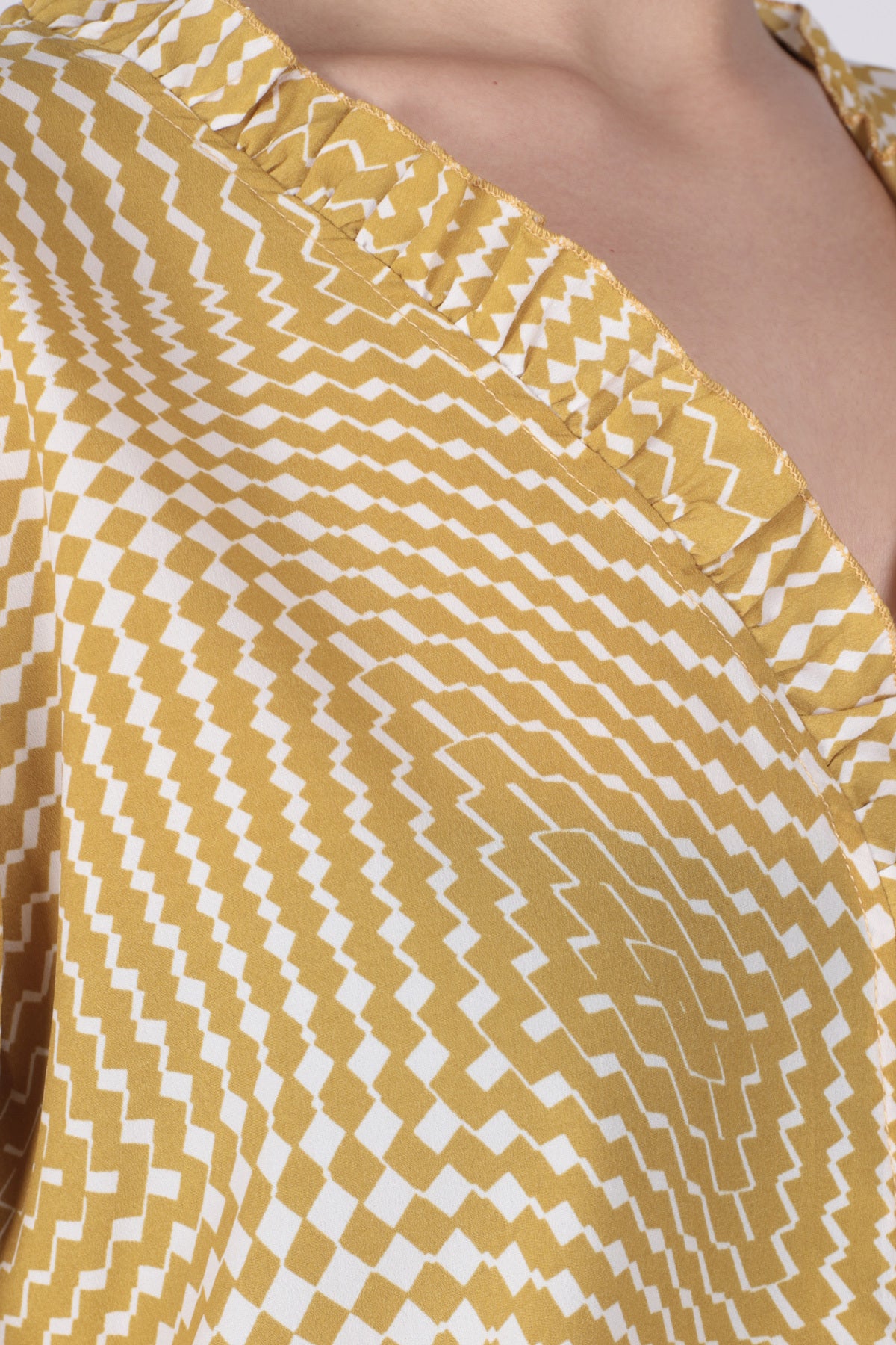 Women's Oil Green Collar and Front Frilled Long Sleeve Blouse with Elastic Sleeves ARM-25Y001015